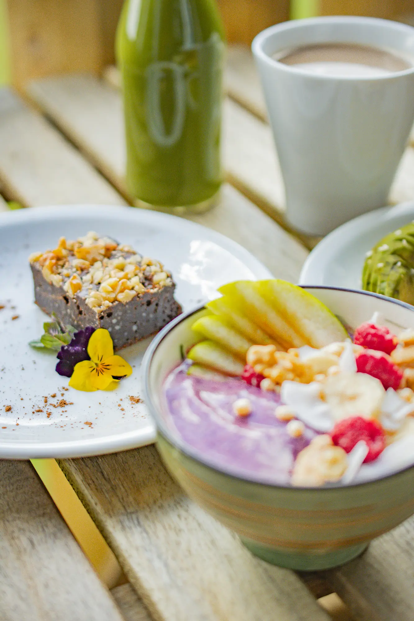 Desayuno vegano en Ave Lodge, preparado por Chirimoya Alegre